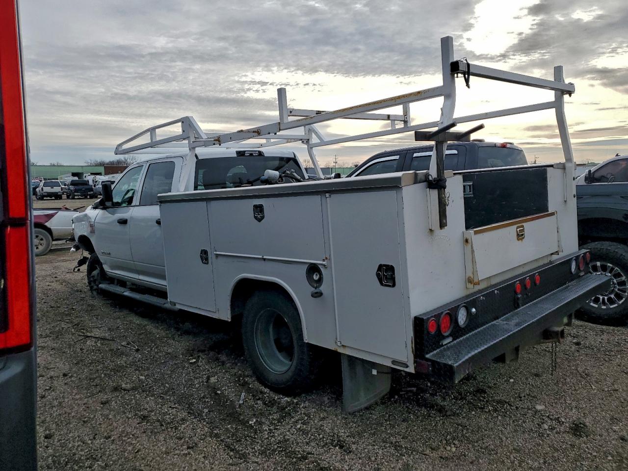 2021 Ram 3500 VIN 3C7WRTCJ9MG593531 photo 2
