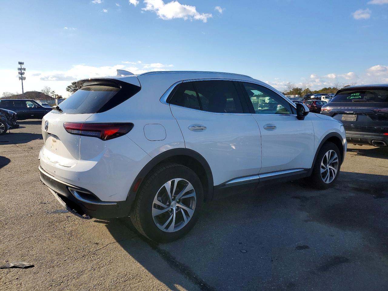 2021 Buick Envision VIN LRBFZPR49MD110878 photo 3