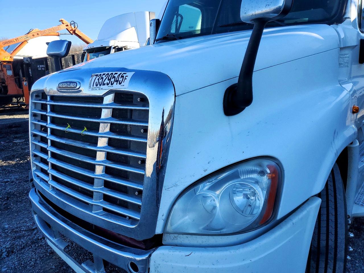 2018 FREIGHTLINER All other VIN 1FUJGLDR5JLJR2003 photo 7