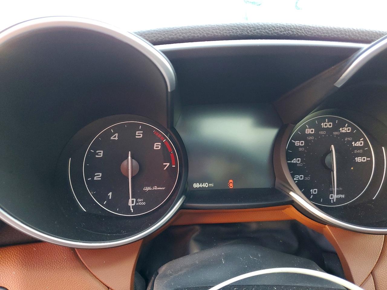 2018 Alfa Giulia VIN ZARFAEDN1J7573529 photo 9