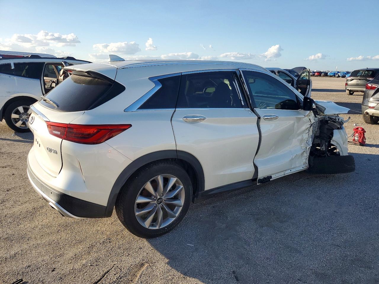 2020 Infiniti Qx50 VIN 3PCAJ5M13LF109821 photo 3