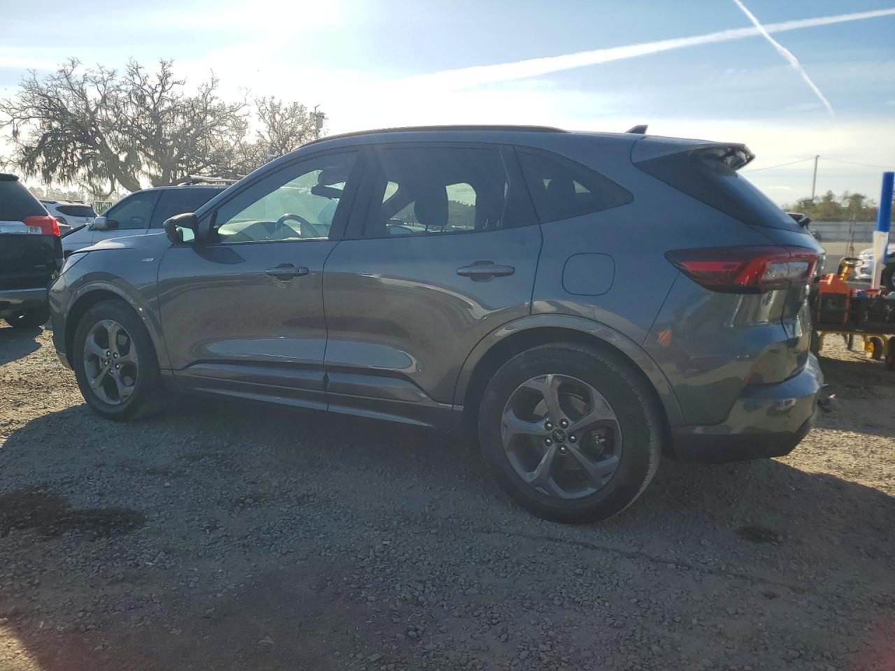 2023 Ford Escape st VIN 1FMCU0MN2PUA85641 photo 2