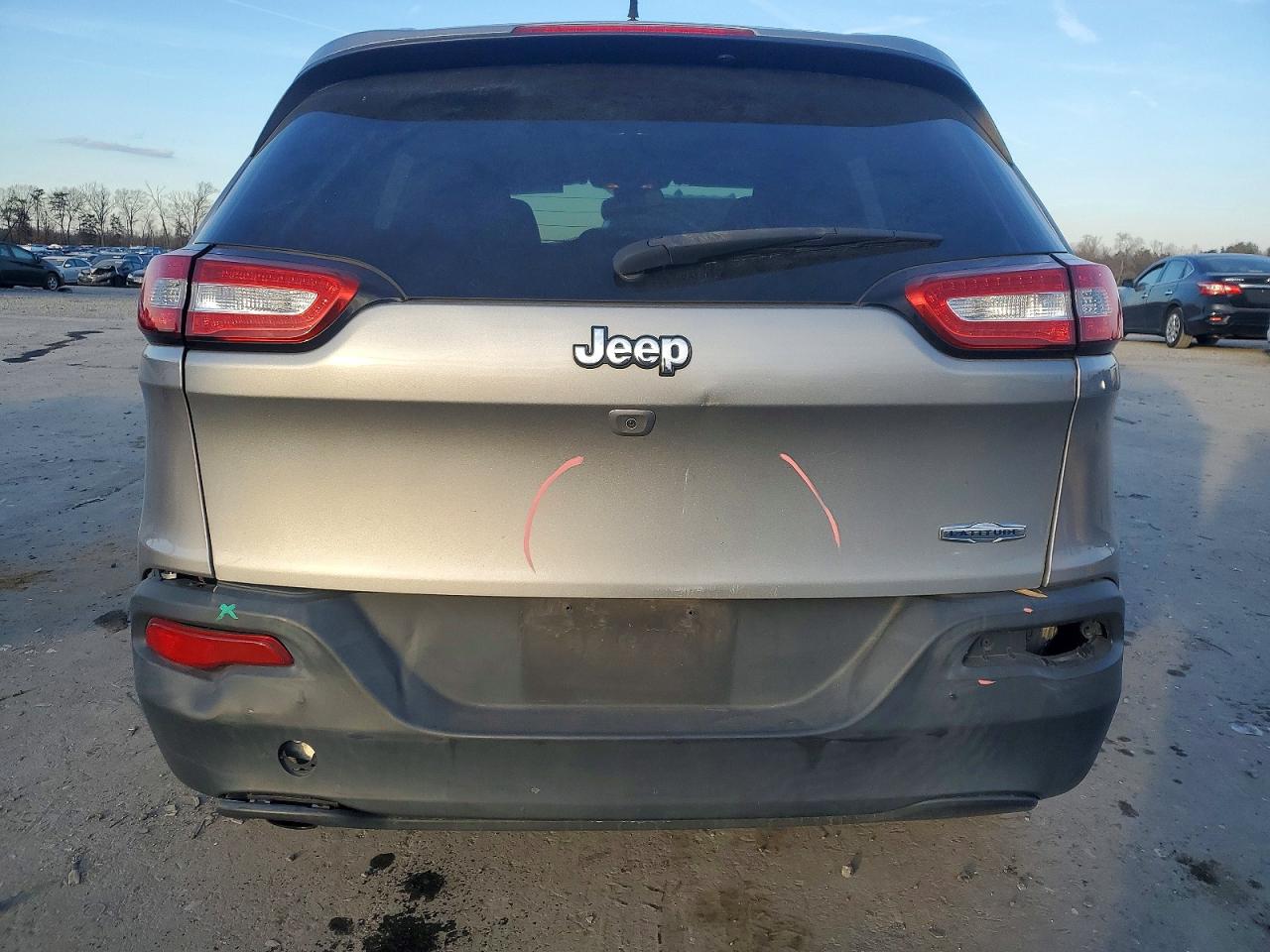 2015 Jeep Grand cher VIN 1C4PJLLB6KD454615 photo 6