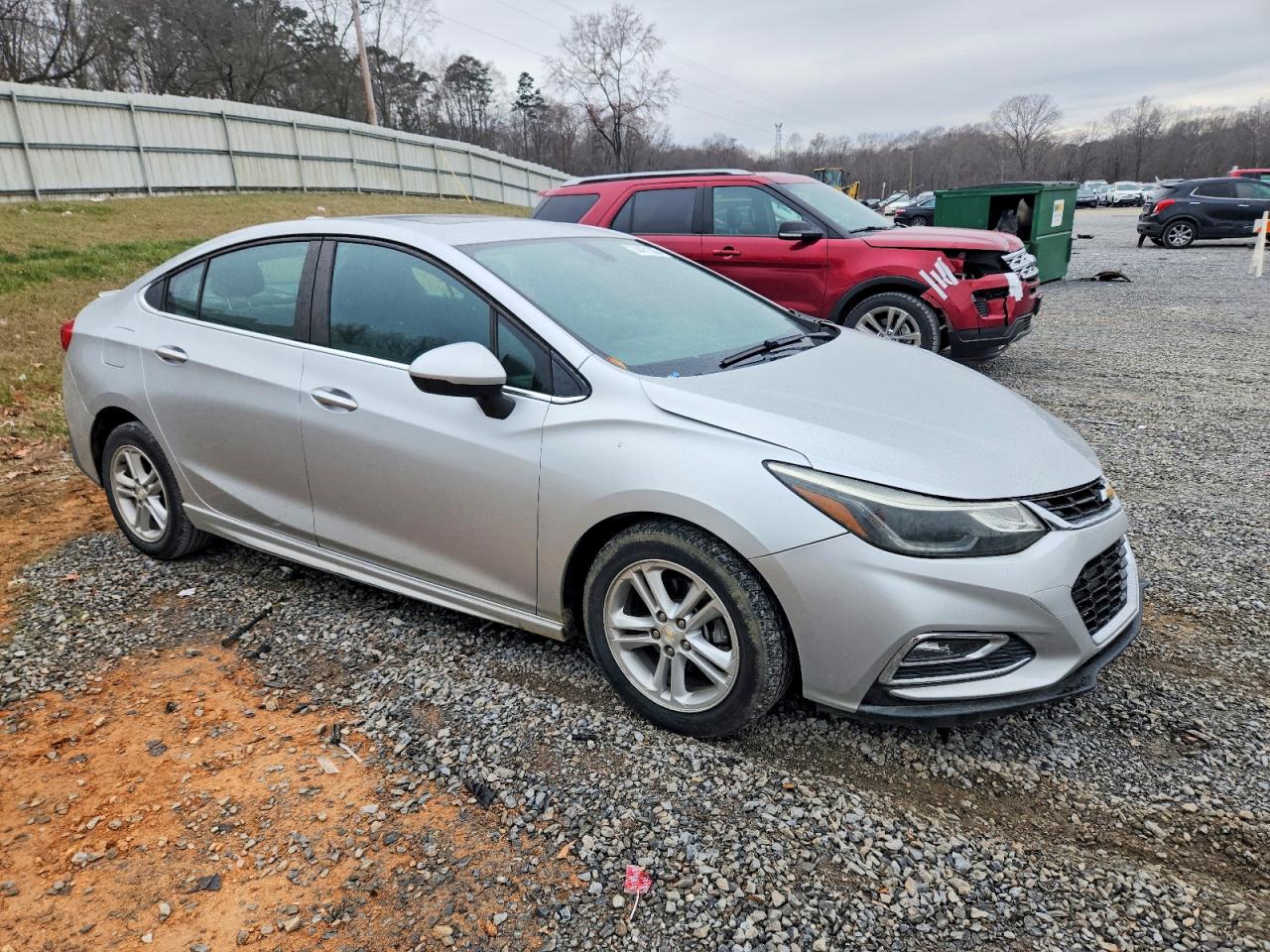 2018 CHEV Cruze VIN 1G1BE5SM8J7135297 photo 4