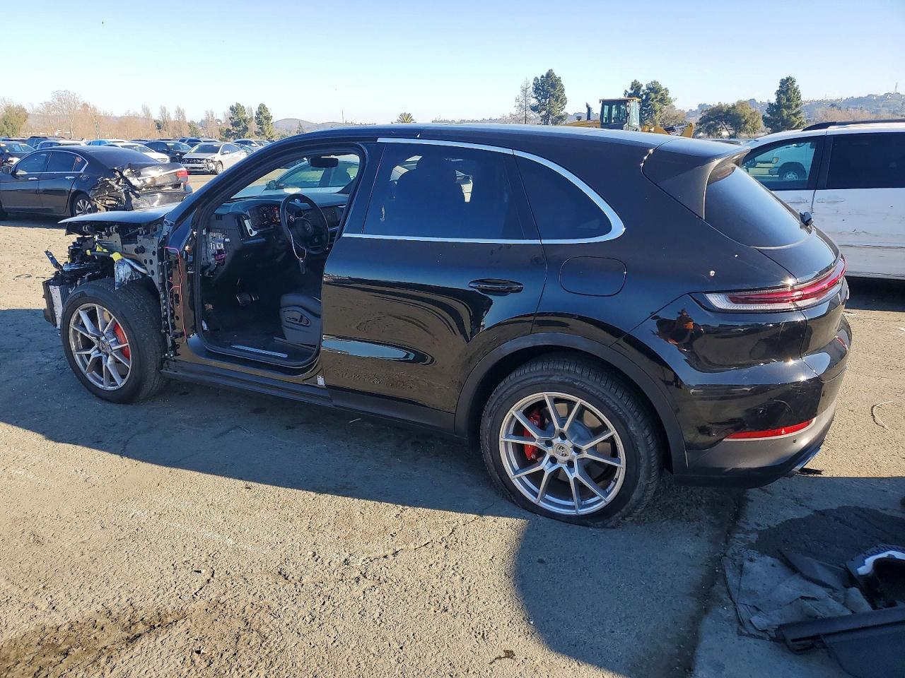 2025 Porsche Cayenne VIN WP1AN2AY8SDA22182 photo 2