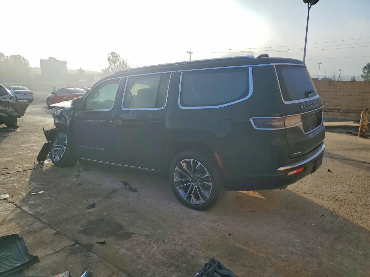 2023 Jeep Grand wago VIN 1C4SJVGP3PS504501 photo 2