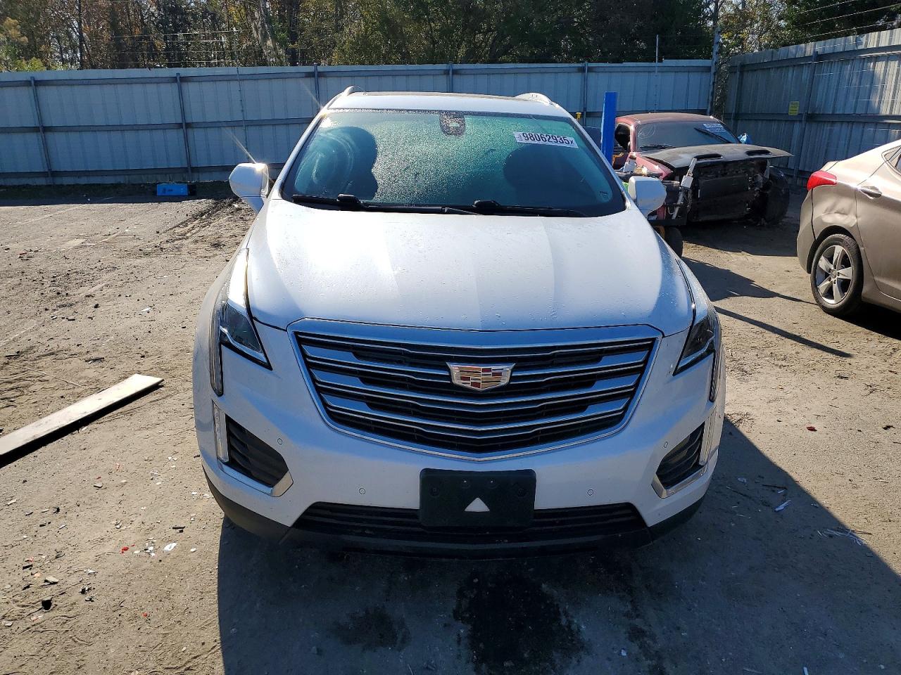 2018 Cadillac Xt5 VIN 1GYKNDRSXJZ204074 photo 5