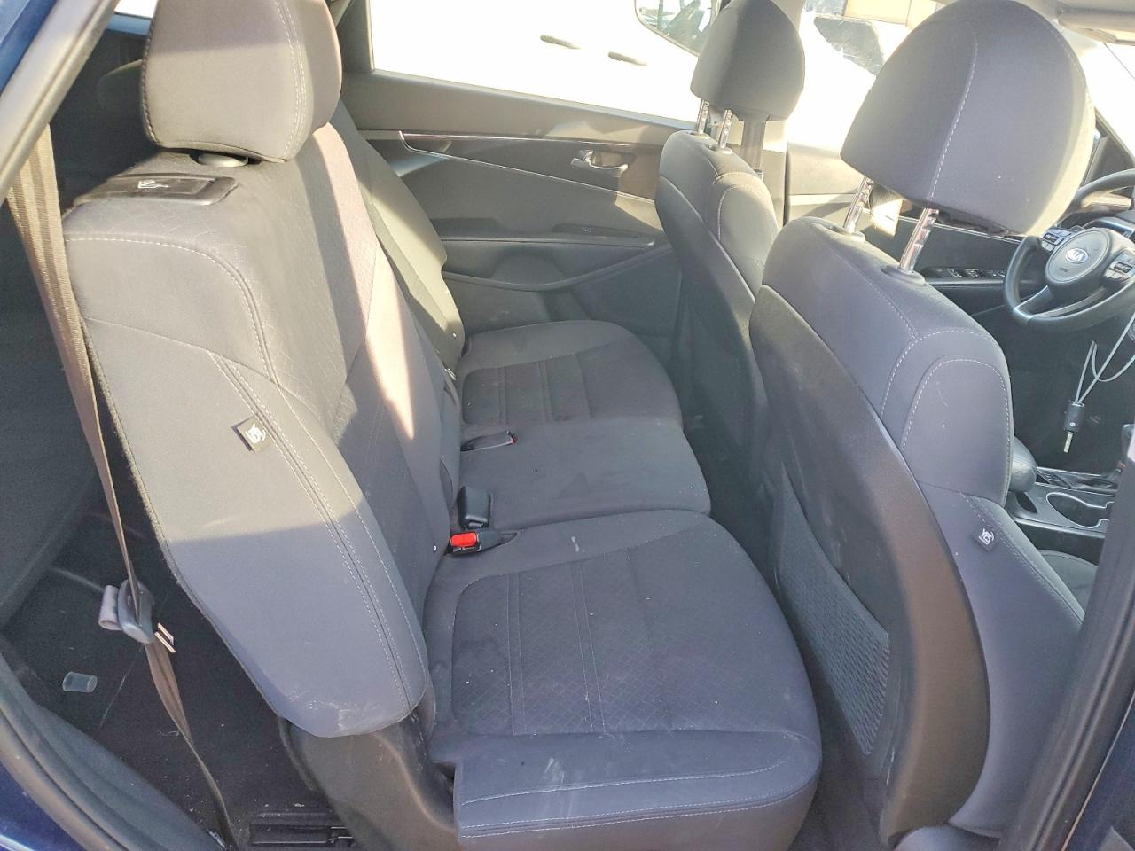 2018 Kia Sorento VIN 5XYPGDA50JG399404 photo 10
