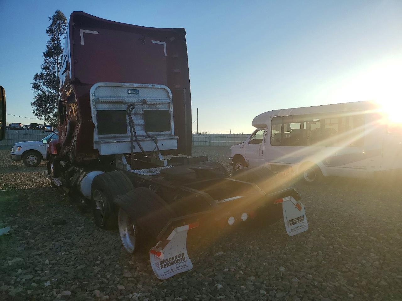 2020 KENWORTH All models VIN 1XKYD48XXLJ297720 photo 3