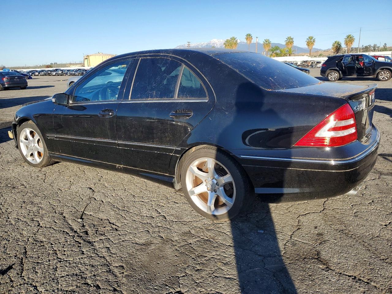 2007 Mercedes-Benz C class VIN WDBRF52HX7F935313 photo 2