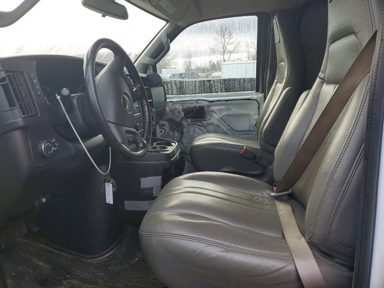 2022 GMC Savana VIN 1GTW7BF74N1178100 photo 7