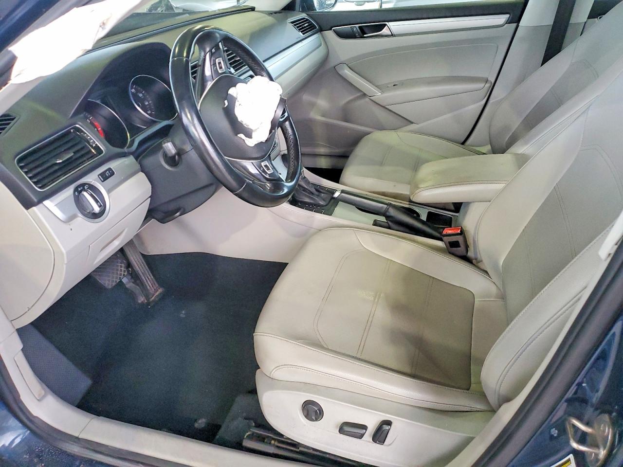 2019 Volkswagen Passat VIN 1VWLA7A38KC014254 photo 7