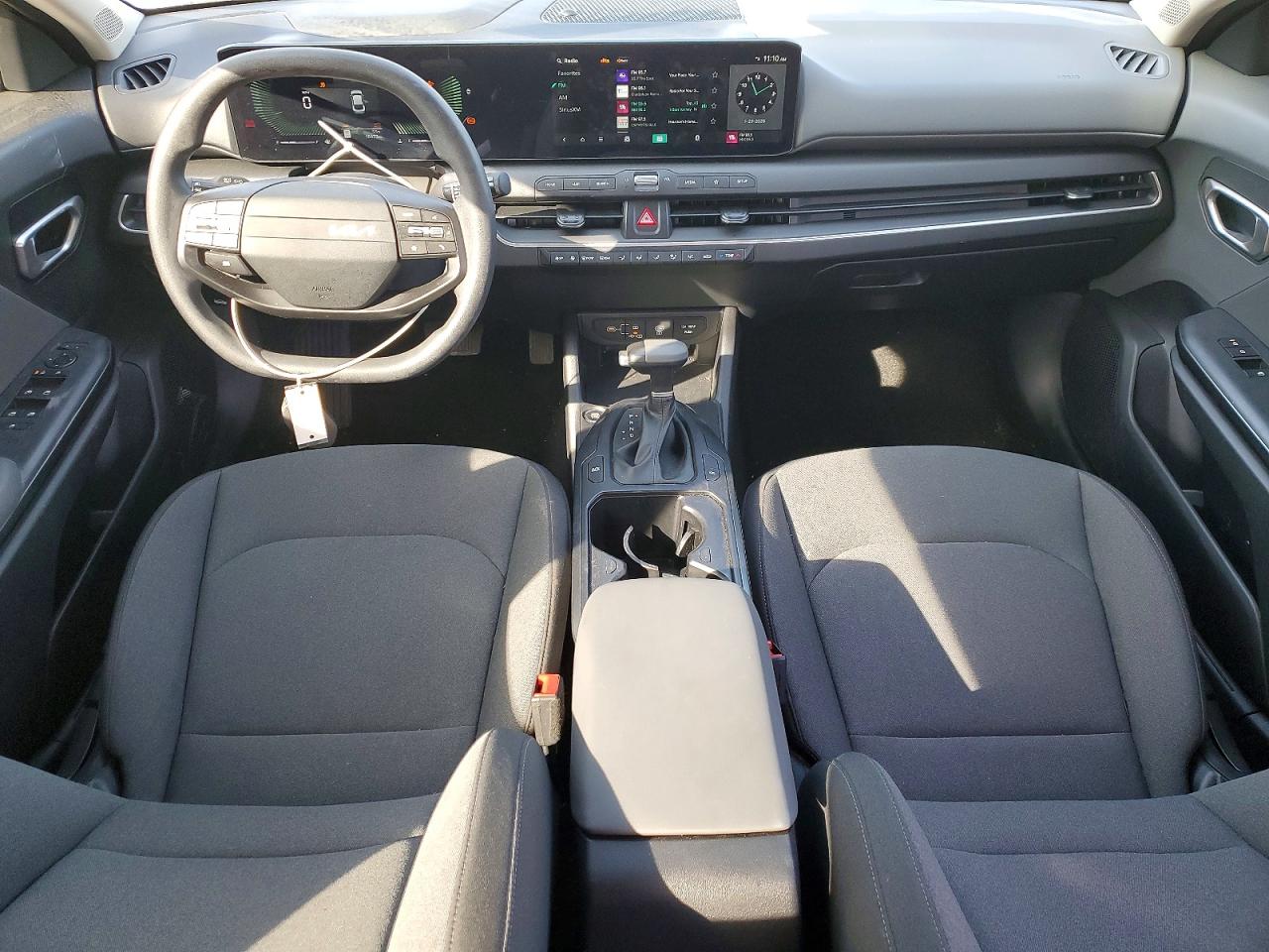 2025 Kia K4 lx VIN 3KPFT4DE1SE086668 photo 8