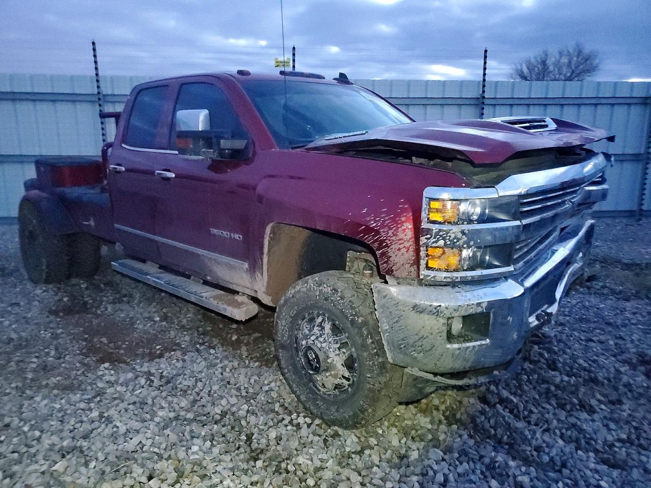 2018 Chevrolet All models VIN 1GC5K0CY3JZ203446 photo 4