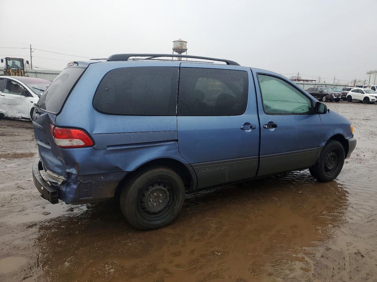 2002 Toyota All models VIN 4T3ZF13C72U441799 photo 3