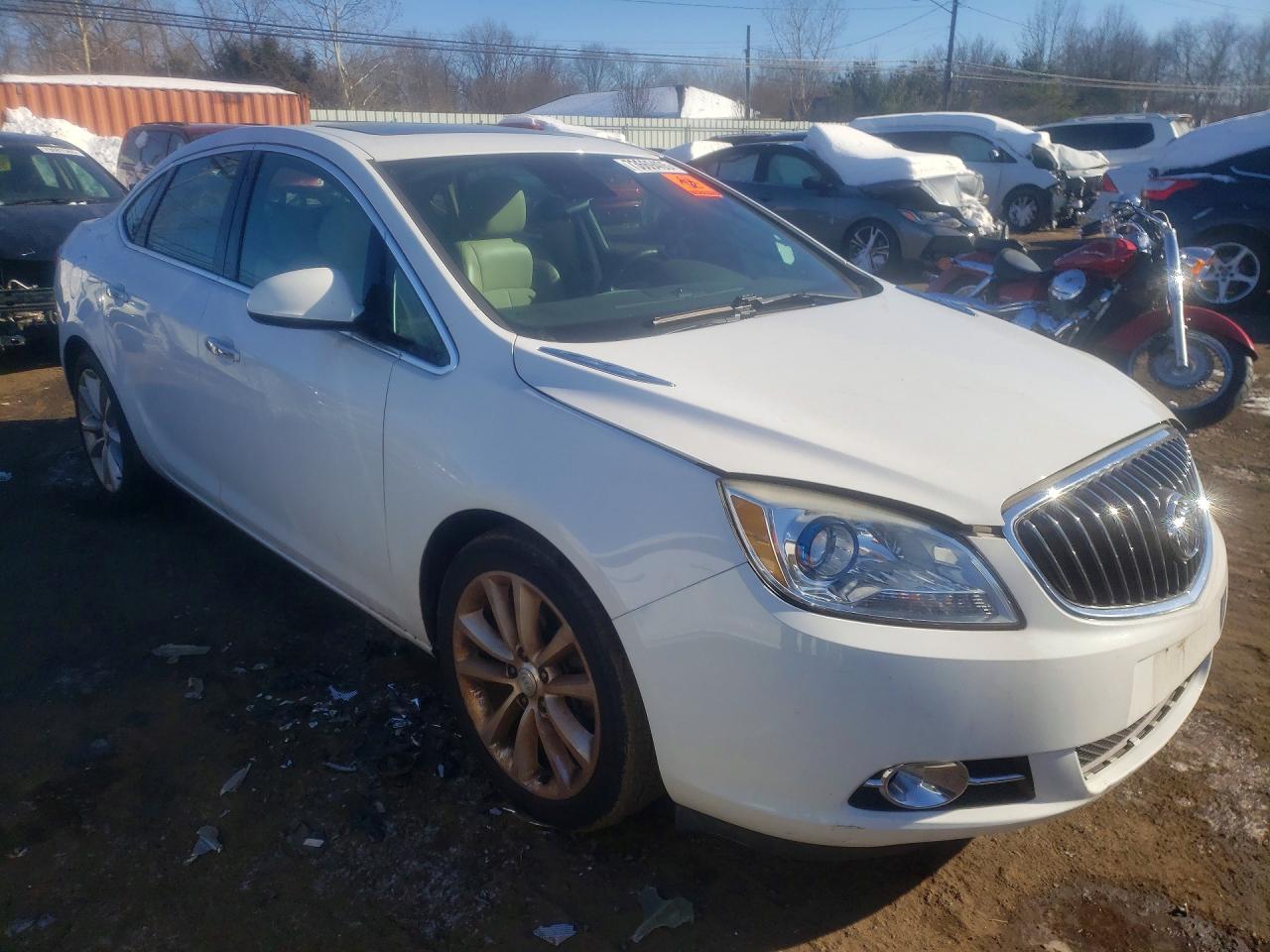 2014 Buick Verano VIN 1G4PR5SK5E4122137 photo 4