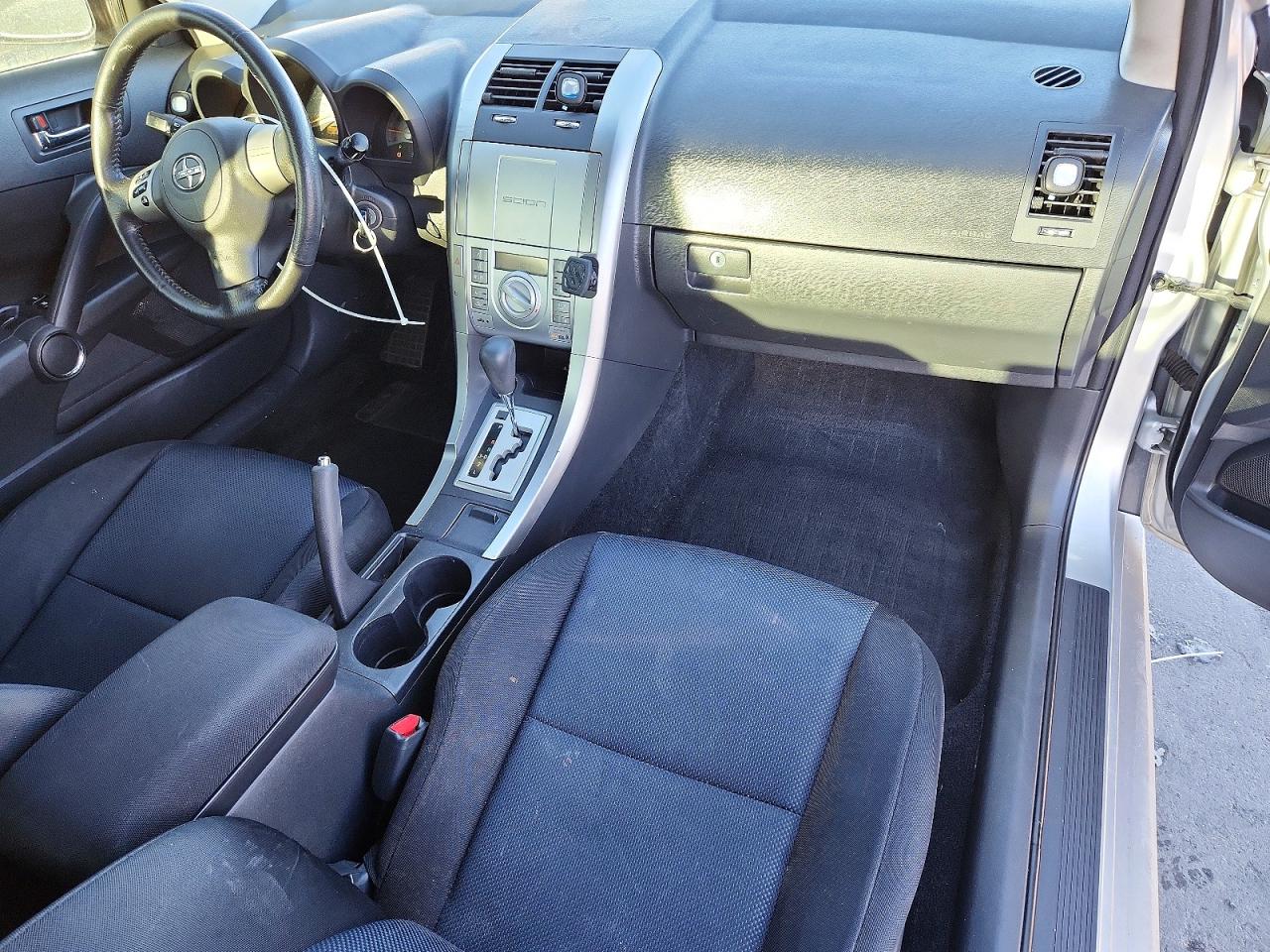 2007 TOYOTA Scion VIN JTKDE177070199095 photo 8