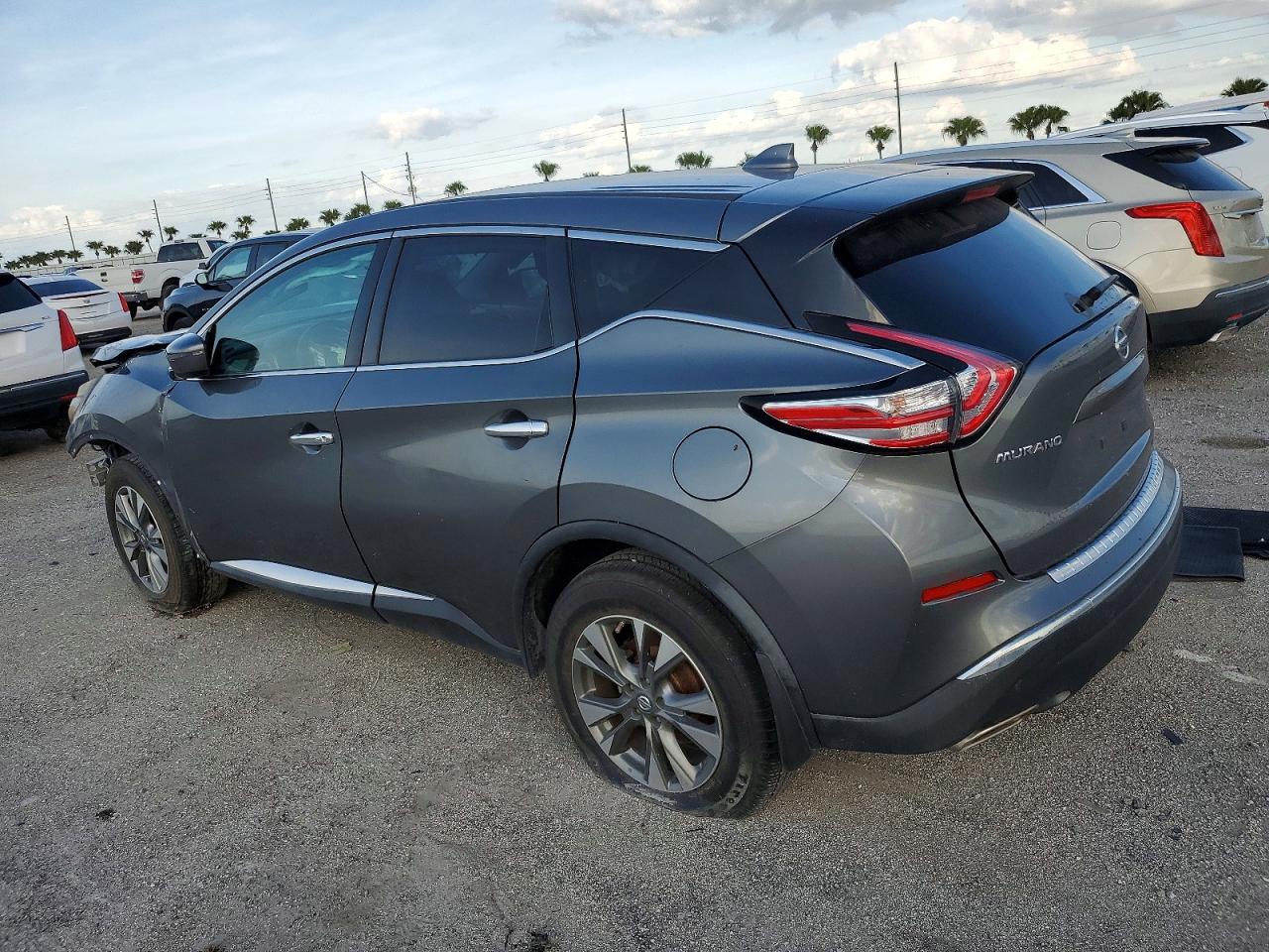 2018 Nissan Murano VIN 5N1AZ2MG0JN144144 photo 2