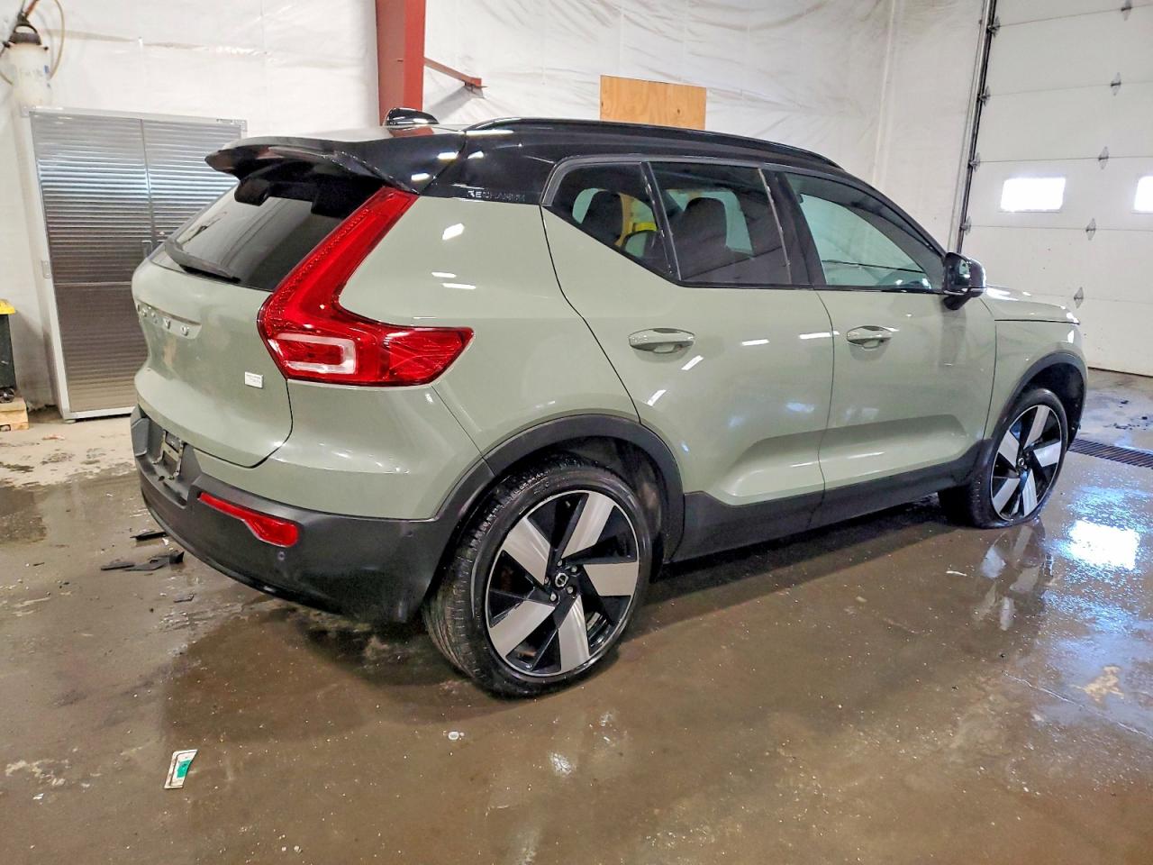 2024 Volvo Xc40 VIN YV4ER3XM8R2233774 photo 3