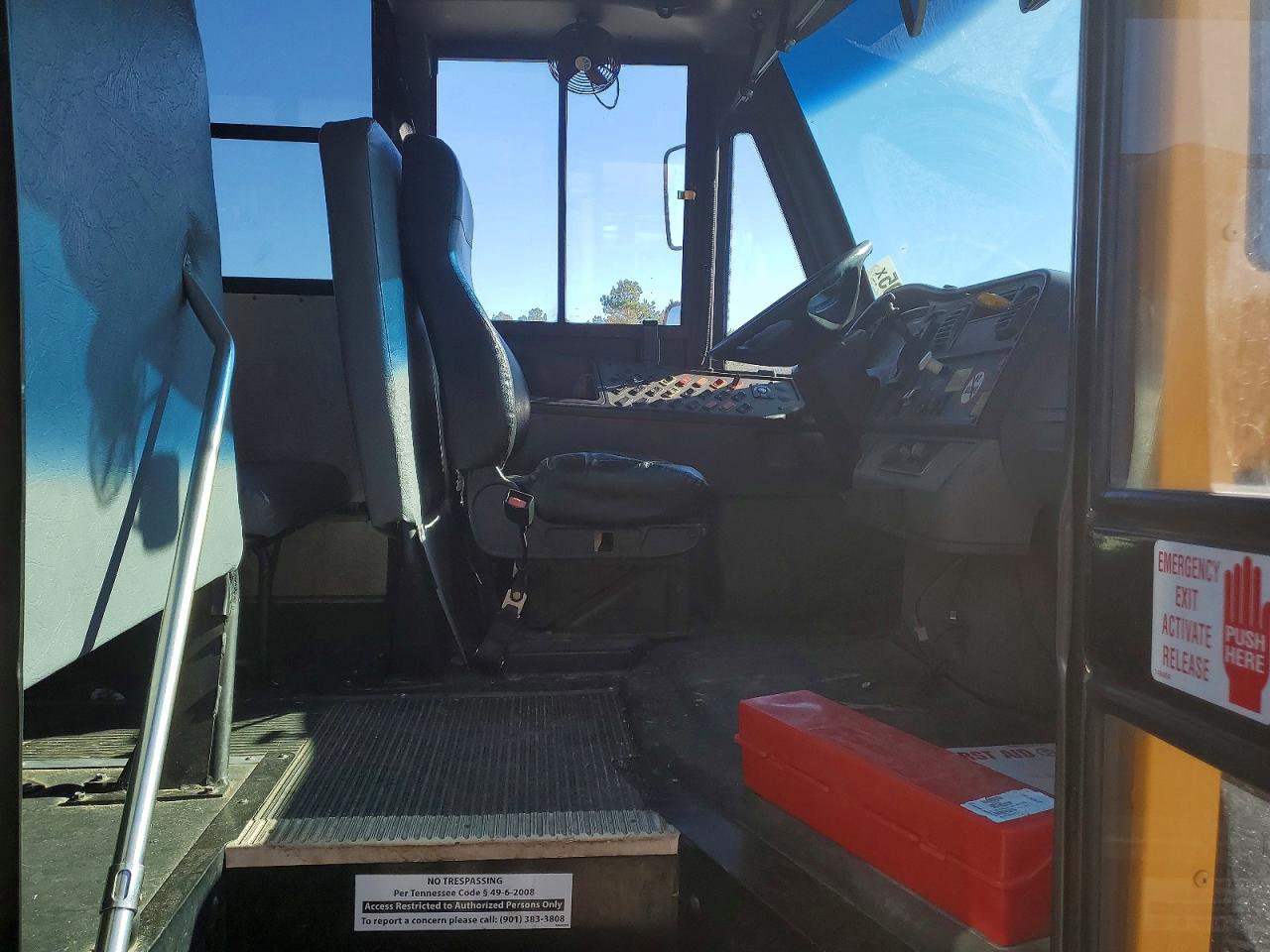 2011 FREIGHTLINER All other VIN 4UZABPDT8BCAX6111 photo 5
