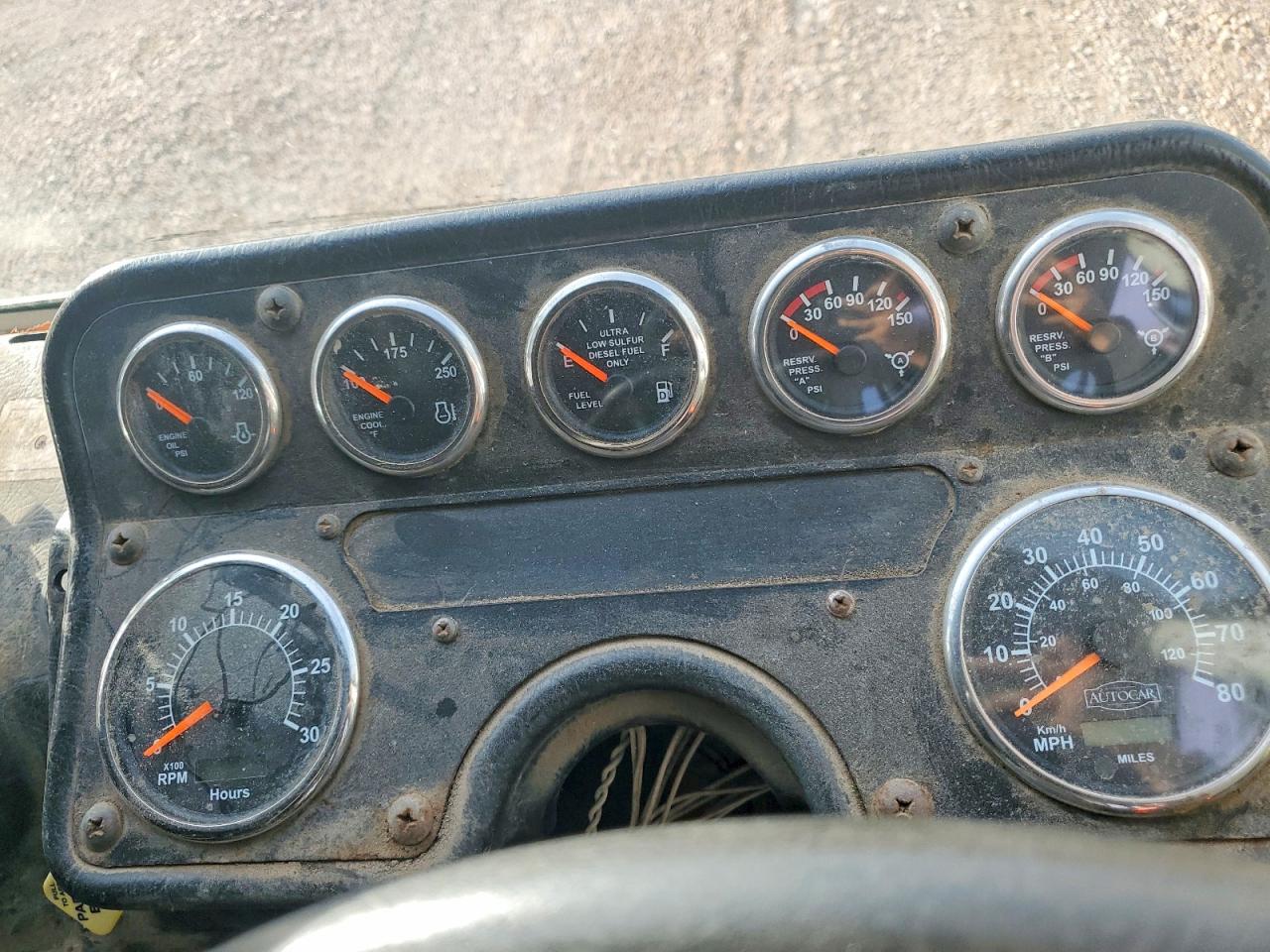 2011 AUTOCAR All models VIN 5VCACRKF4BH211744 photo 8