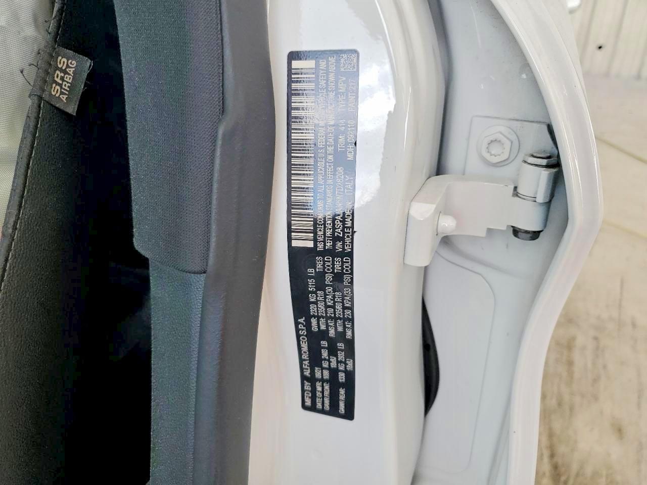 2022 Alfa Stelvio VIN ZASPAJAN5N7D28208 photo 12