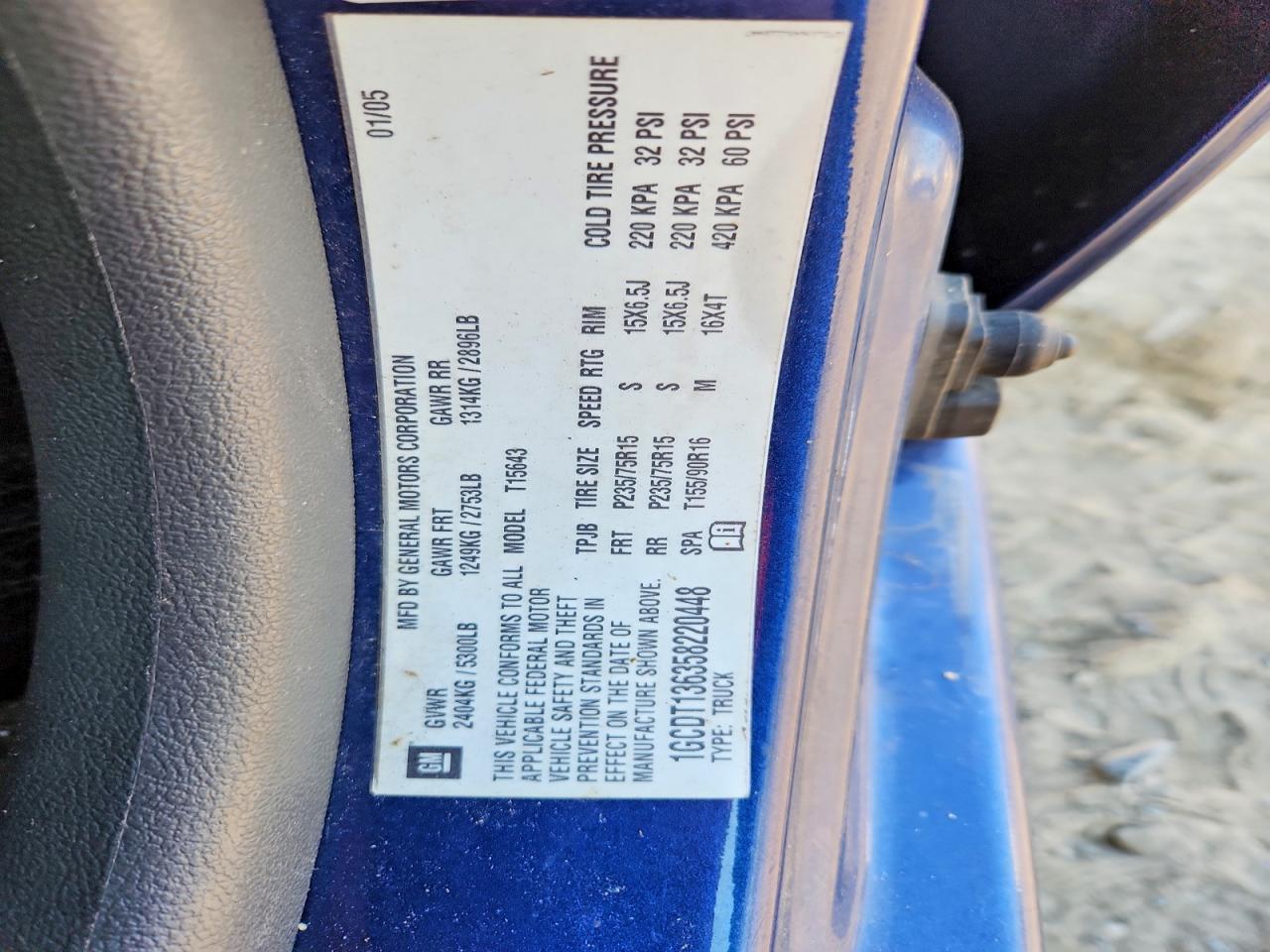 2005 Chev Colorado VIN 1GCDT136358220448 photo 12