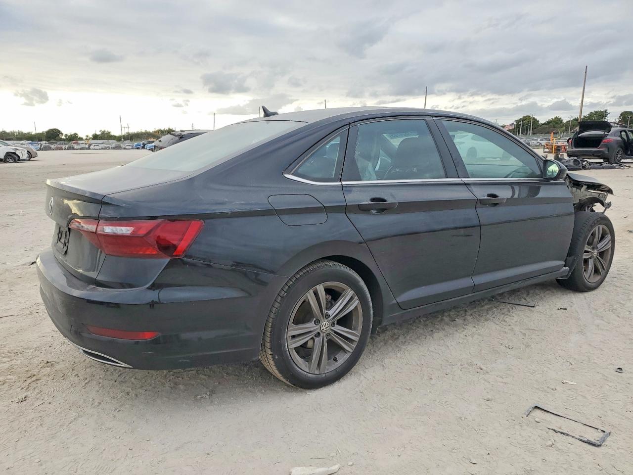 2021 Volkswagen Jetta VIN 3VWC57BU2MM071028 photo 3