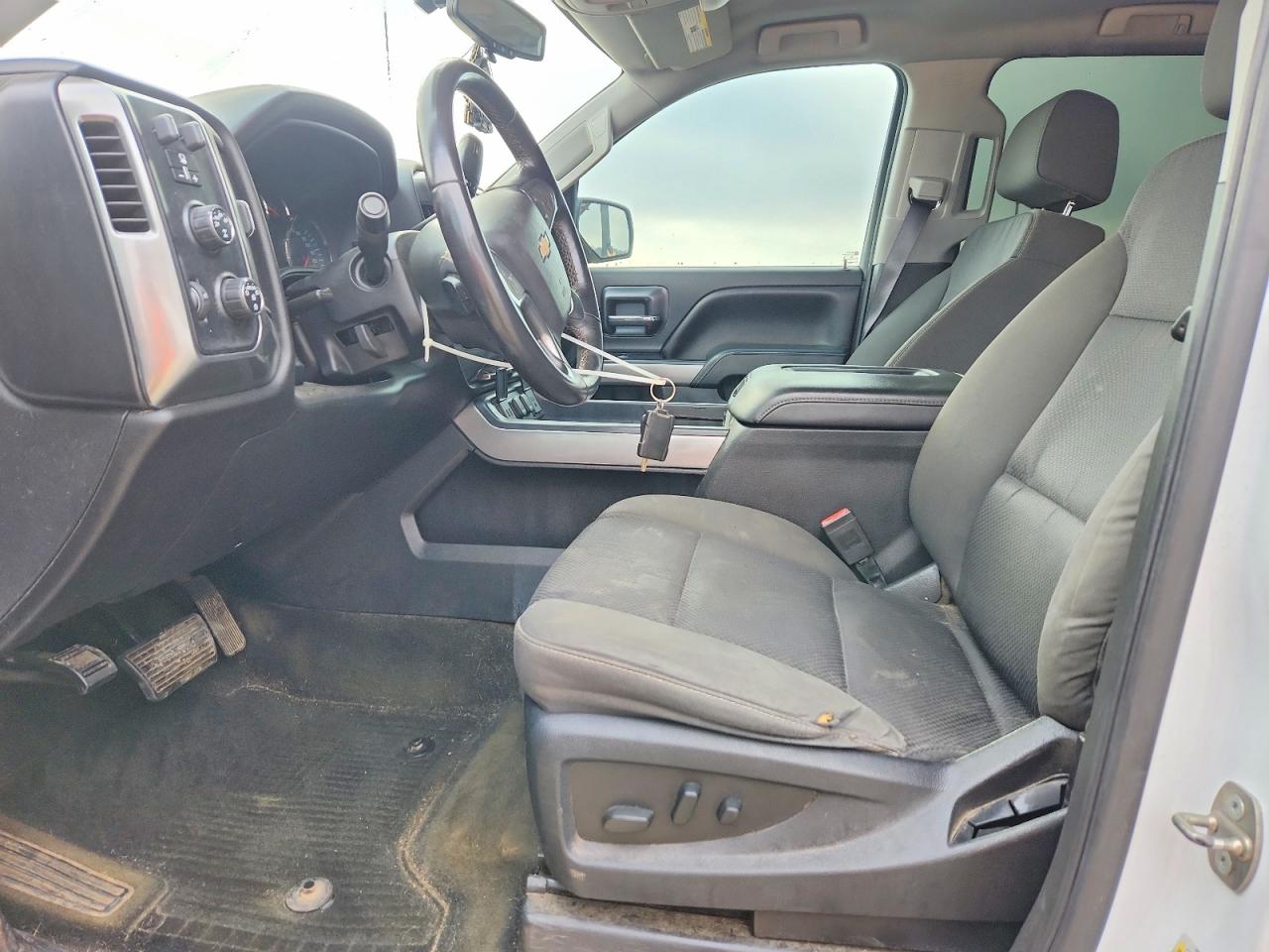 2016 Chevrolet All models VIN 3GCUKREC9GG220438 photo 7
