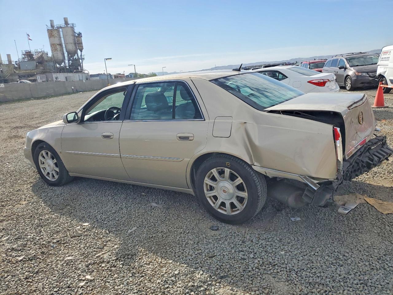 2008 Cadillac Dts VIN 1G6KD57Y28U201380 photo 2