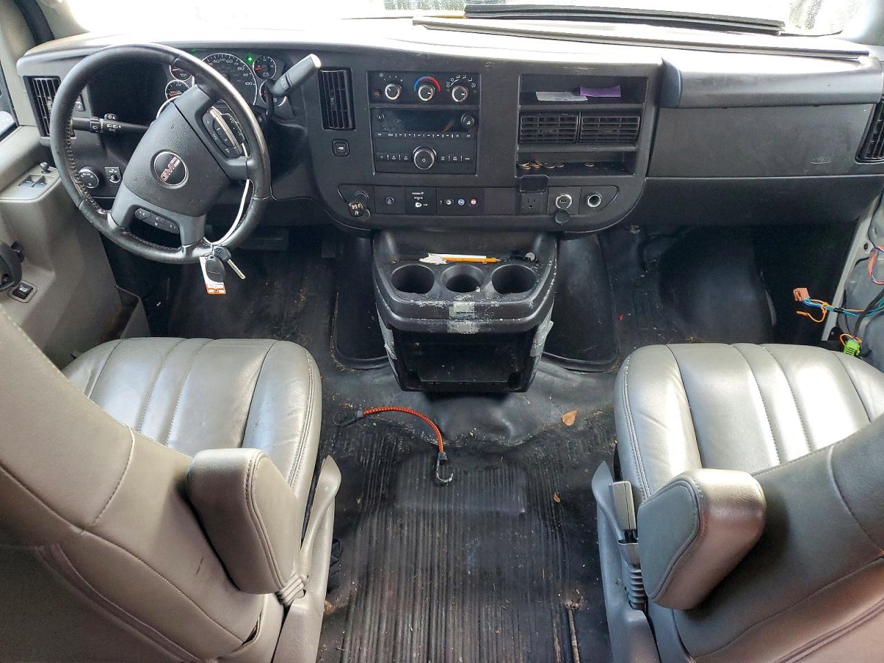 2022 GMC Savana VIN 1GTW7BF74N1178100 photo 8