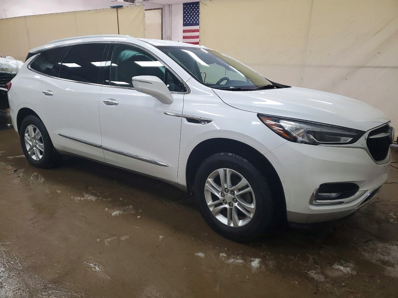 2020 Buick Enclave VIN 5GAERBKW6LJ136156 photo 4
