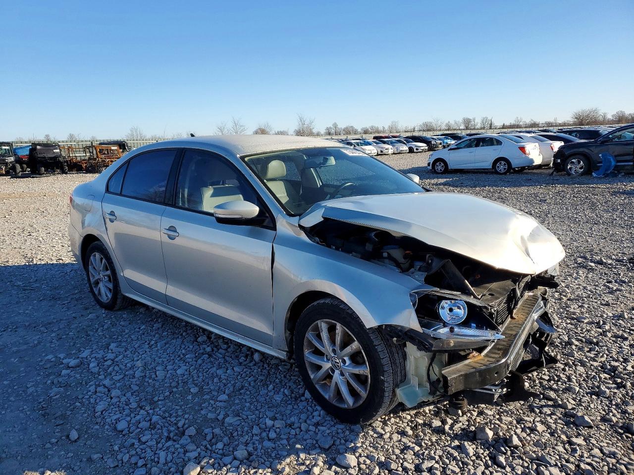 2012 Volkswagen Jetta VIN 3VWDX7AJ6CM305921 photo 4