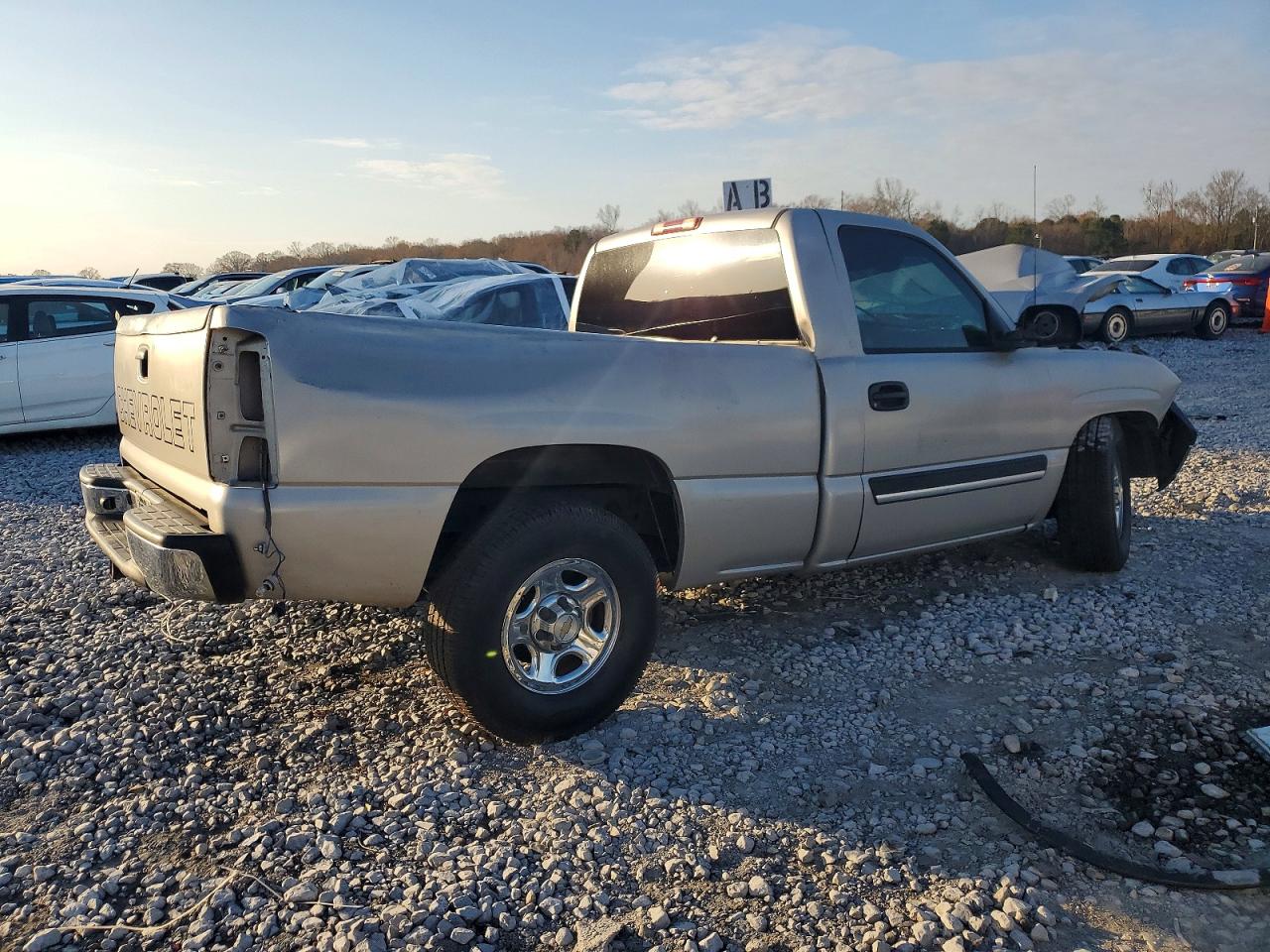 2004 Chevrolet All models VIN 1GCEC14X74Z221283 photo 3