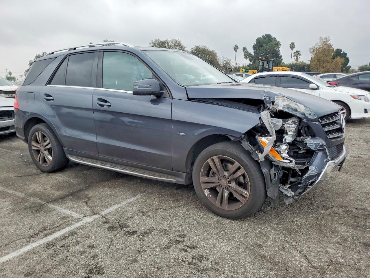 2012 Mercedes-Benz M-class VIN 4JGDA5HB0CA020518 photo 4