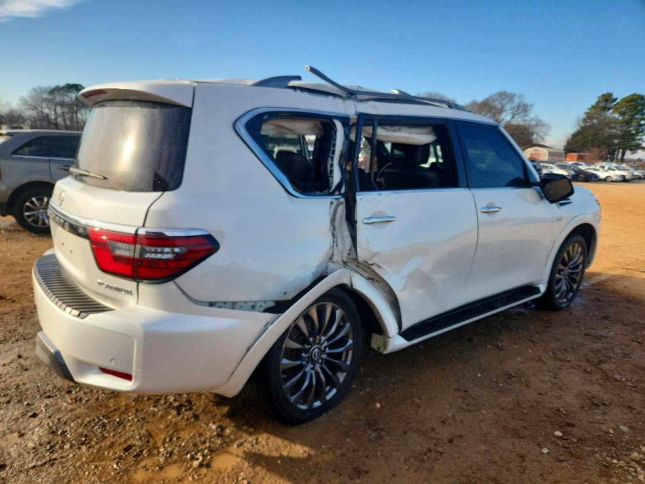 2022 NISSAN Armada VIN JN8AY2DA5N9392556 photo 3