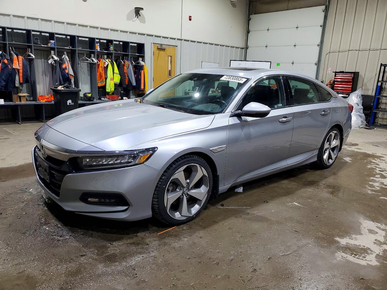 2018 HONDA Accord VIN 1HGCV2F95JA043455 photo 1