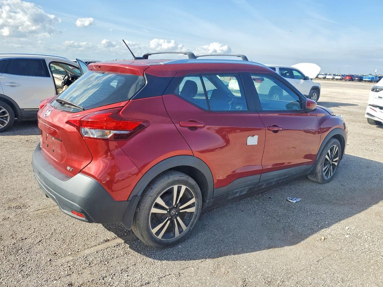 2018 Nissan Kicks VIN 3N1CP5CU6JL538472 photo 3
