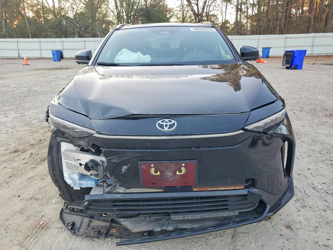 2023 Toyota Bz4x xle VIN JTMABACA5PA018457 photo 5