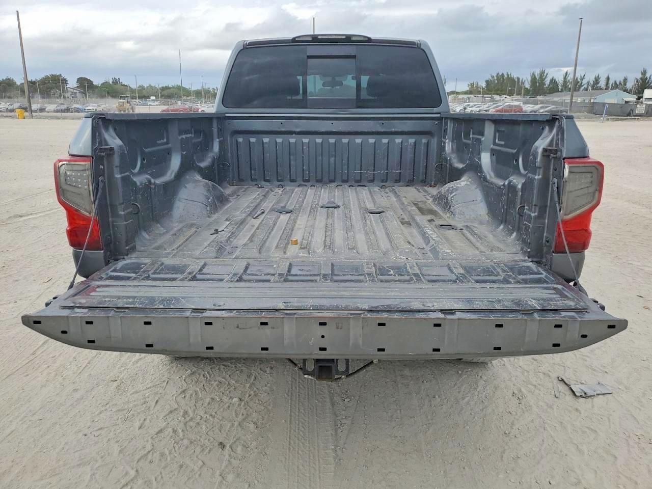 2016 Nissan TITAN VIN 1N6BA1F14GN517646 photo 6