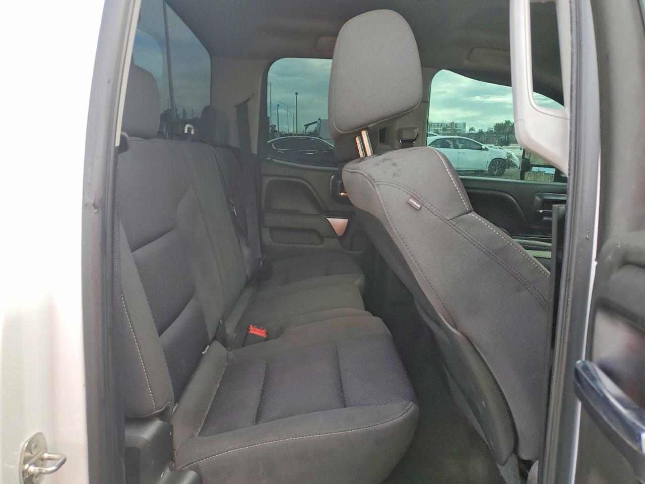 2015 Chevrolet All models VIN 1GCRCRECXFZ404594 photo 10