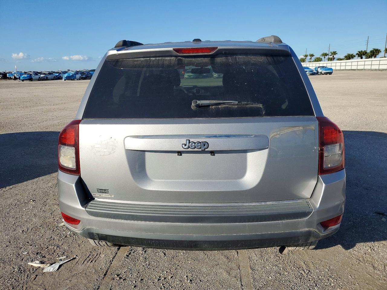 2016 Jeep Compass VIN 1C4NJCBA3GD611556 photo 6