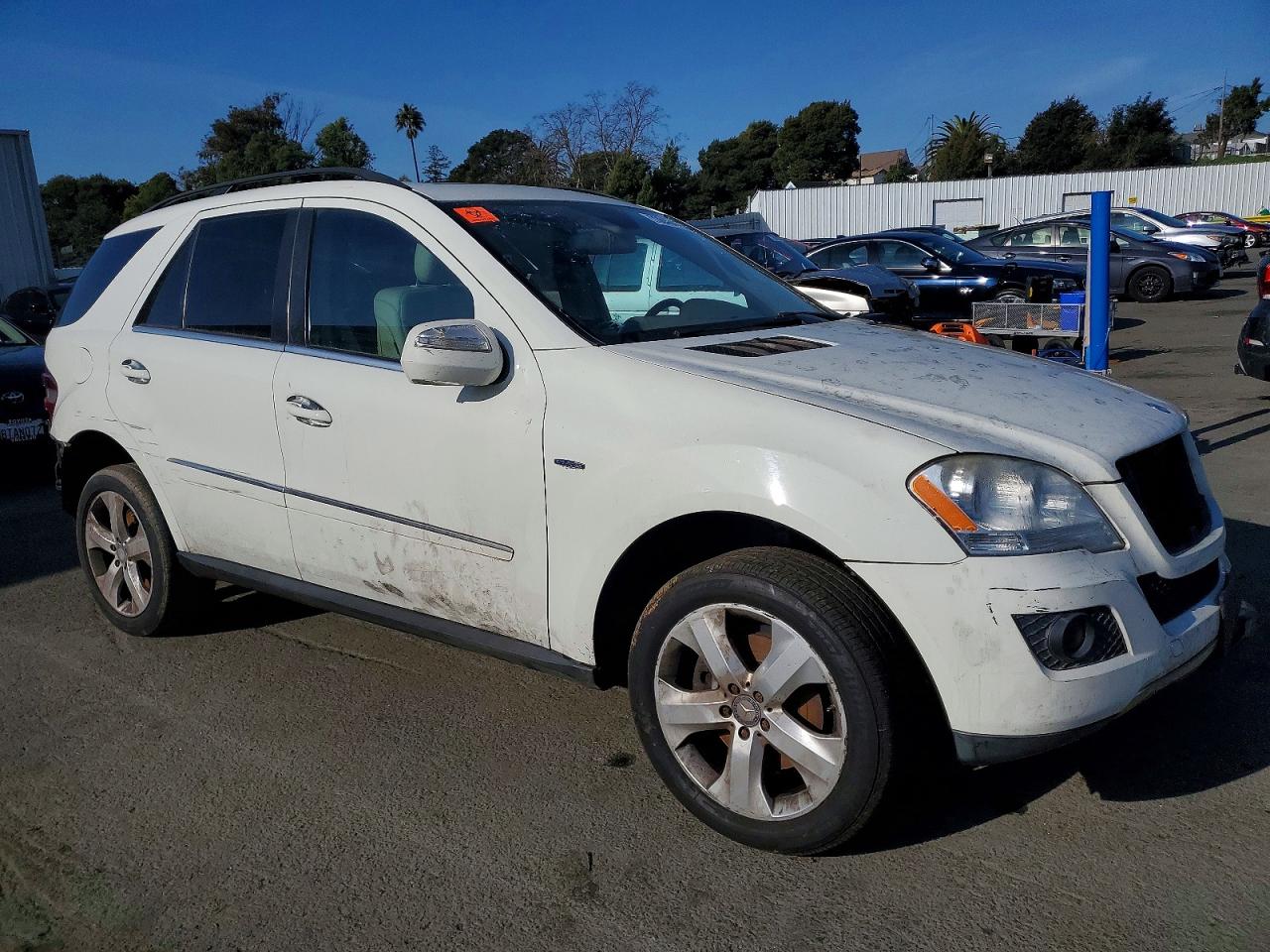 2010 Mercedes-Benz M-class VIN 4JGBB2FB6AA612301 photo 4
