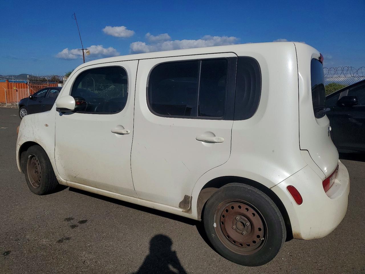 2014 Nissan Cube VIN JN8AZ2KR9ET351419 photo 2