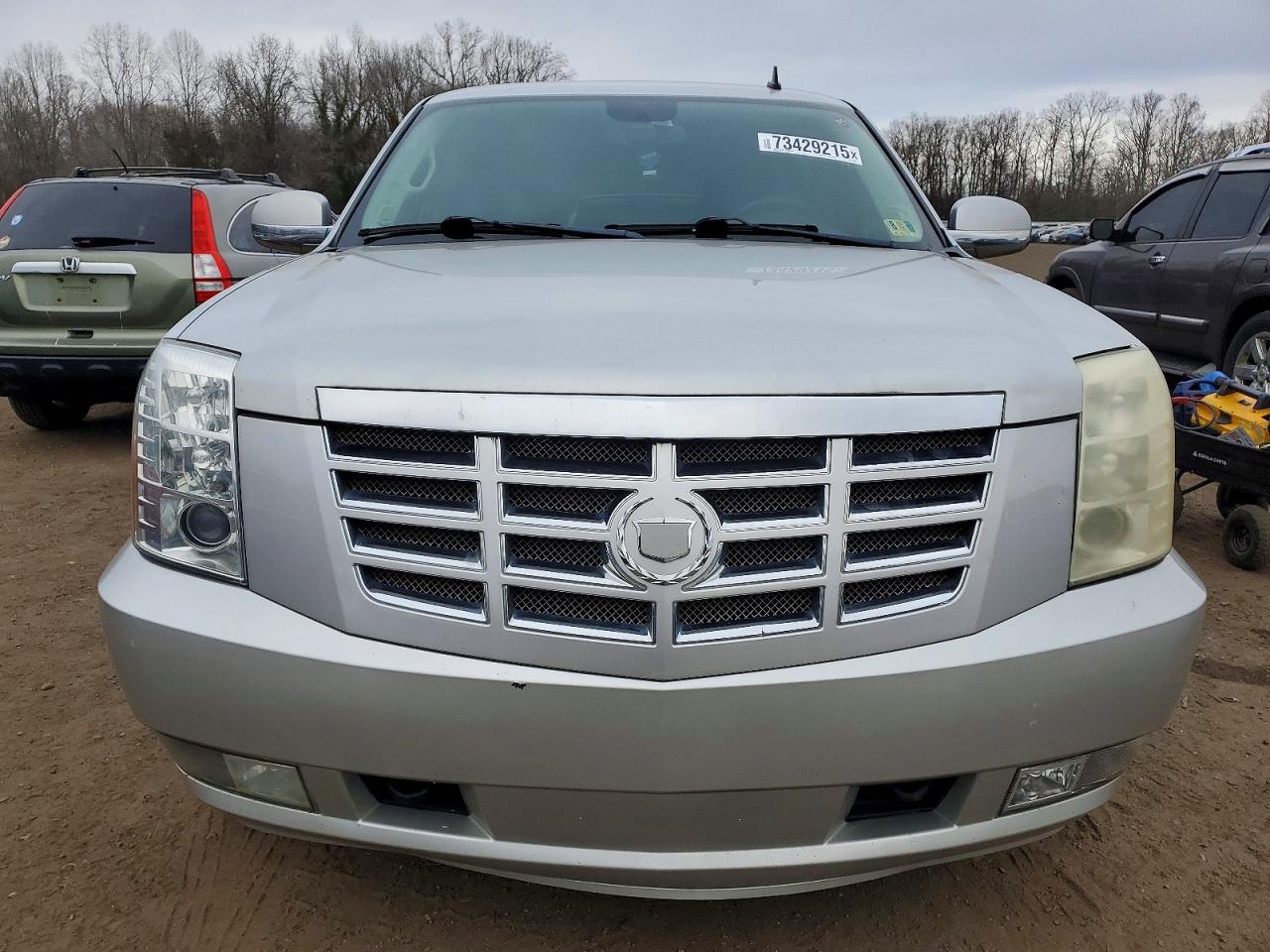 2011 Cadillac Escalade VIN 1GYS3CEF4BR164407 photo 5
