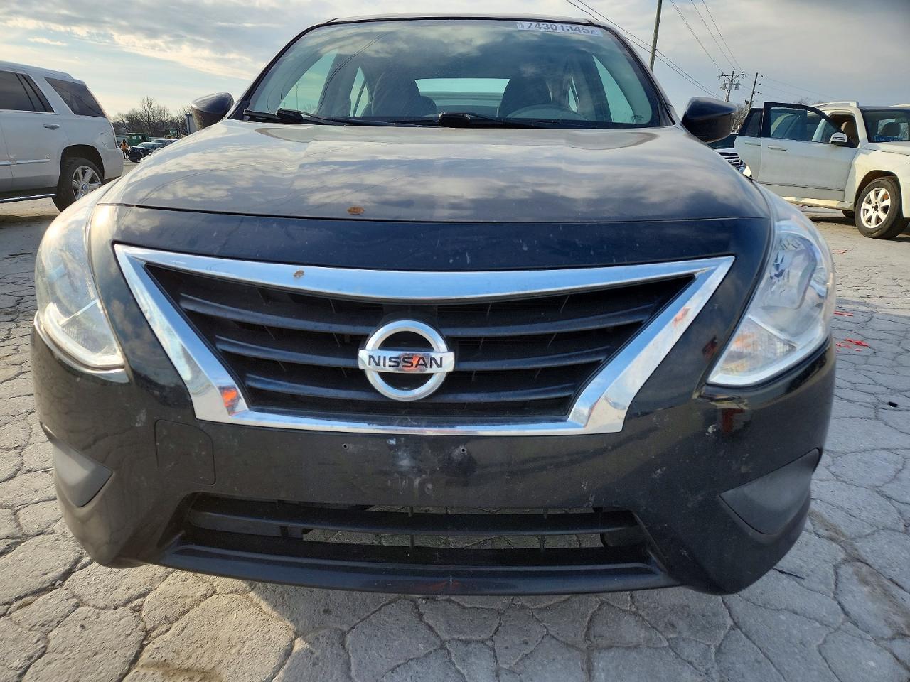 2018 NISS Versa VIN 3N1CN7AP9JL858142 photo 5