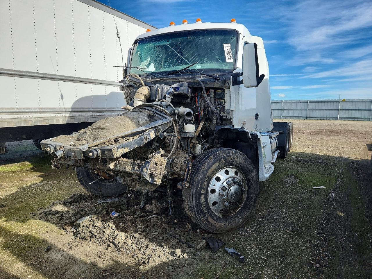 2019 KENWORTH All models VIN 1XKYDP9X5KJ242686 photo 2