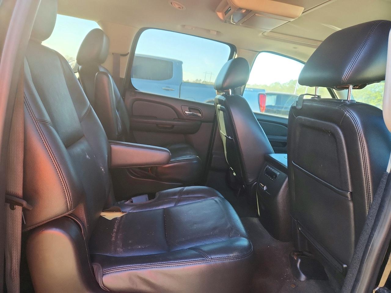 2013 Chevrolet Suburban VIN 1GNSCKE0XDR227547 photo 11