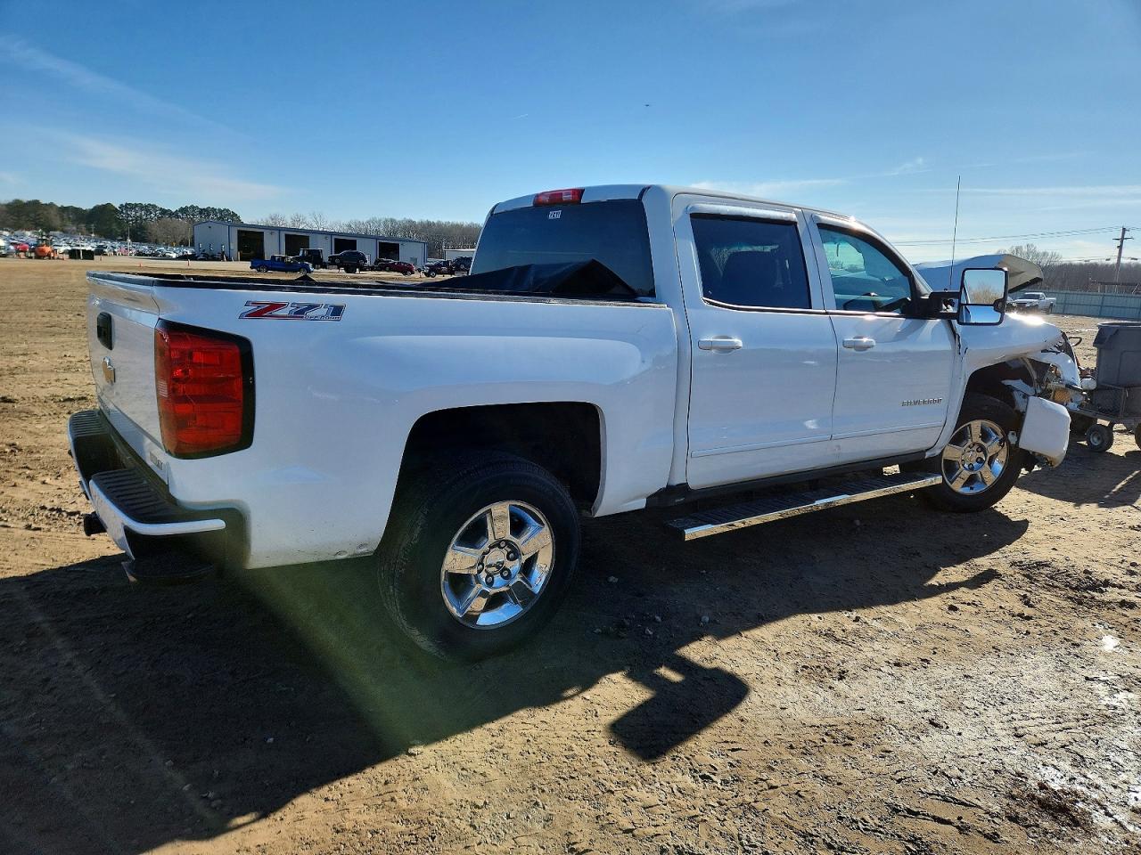 2017 Chevrolet All models VIN 3GCUKREC9HG105369 photo 3
