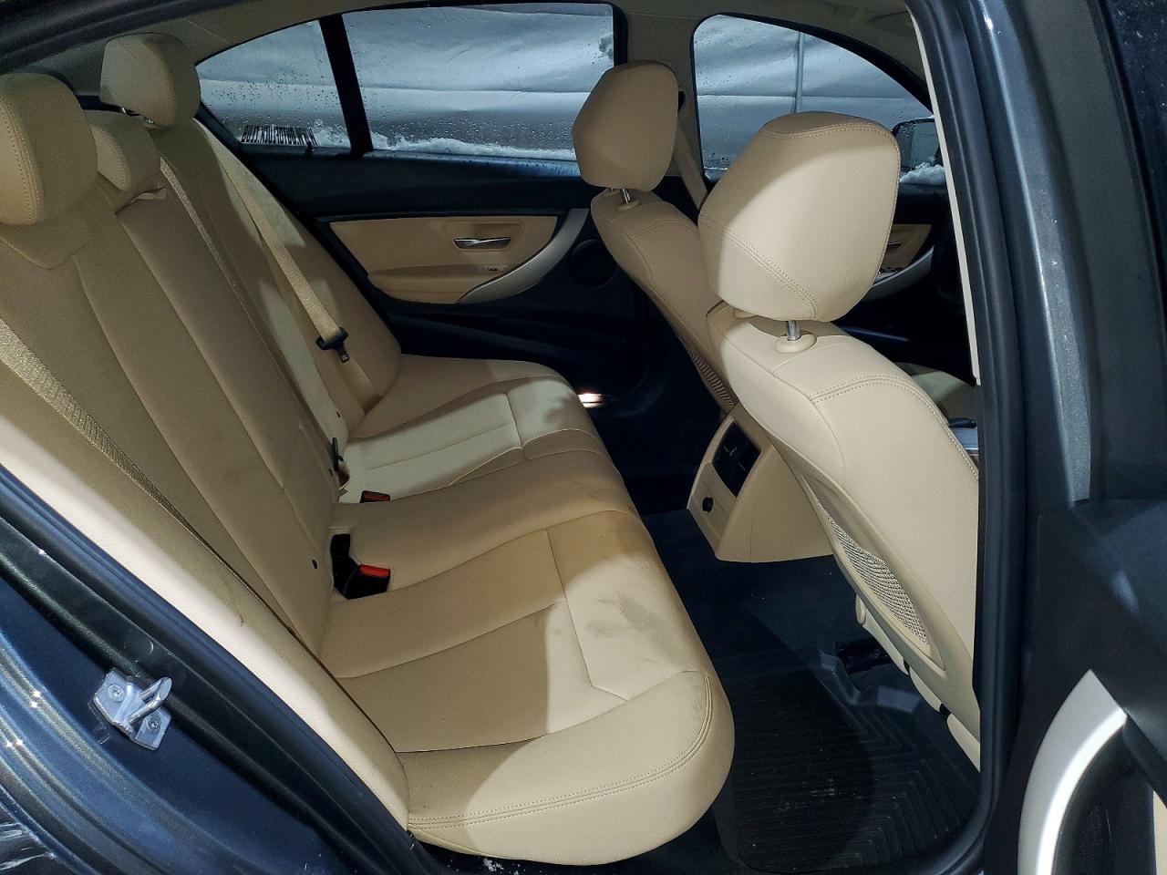 2018 3 series VIN WBA8A3C58JA494660 photo 10